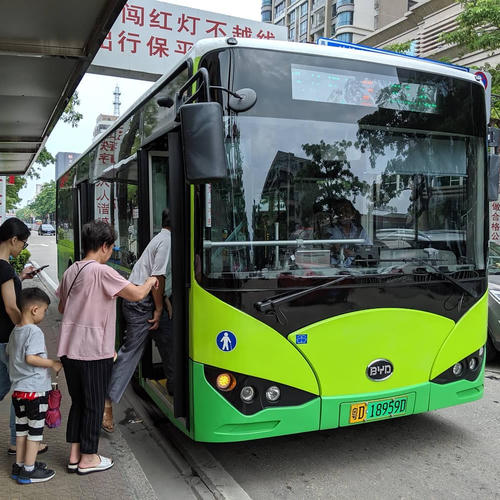 文明乘車 Civilised Bus-boarding